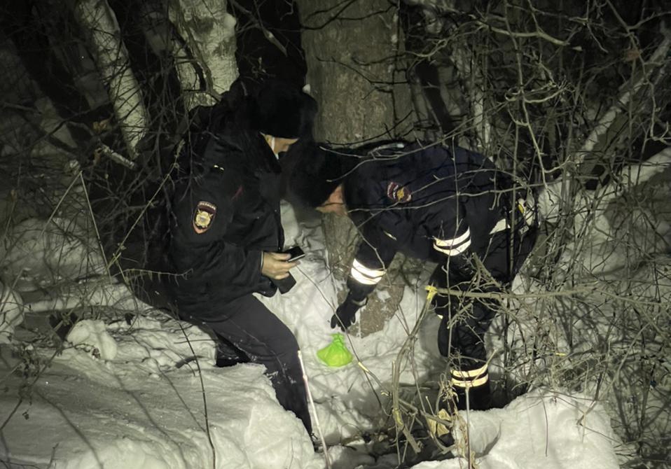 В Екатеринбурге наряд ГИБДД обнаружил схрон с наркотиками