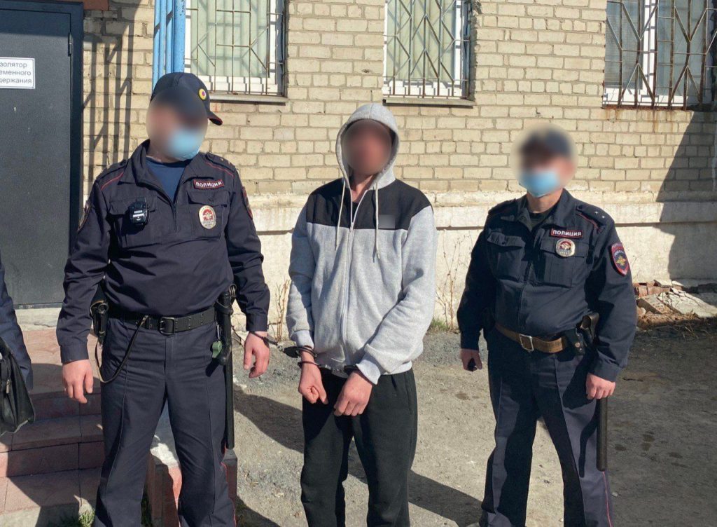 Свердловские полицейские задержали мужчин, убивших двух жителей Белоярского