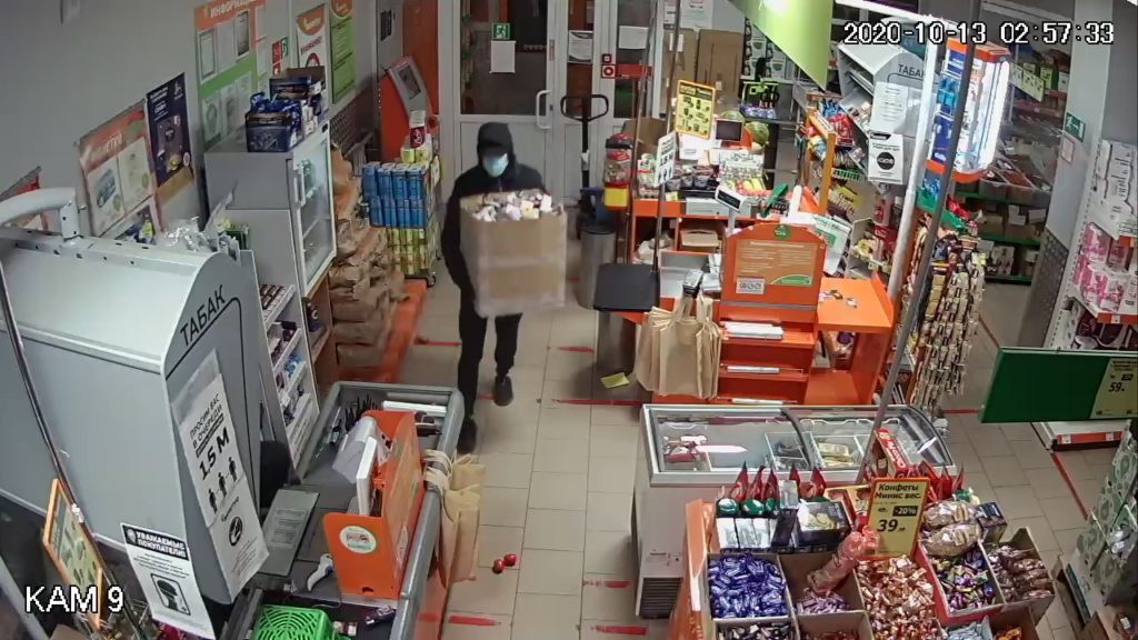 По материалам свердловской полиции осужден мужчина, ограбивший более 50 магазинов
