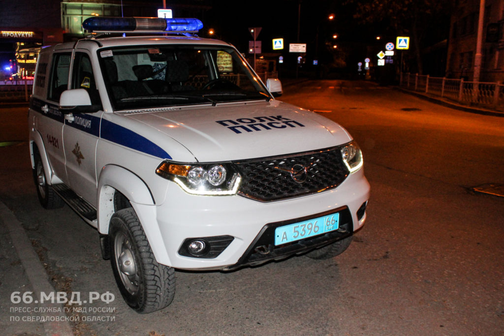 Не поделили киоск фейерверков. В Екатеринбурге полиция устанавливает обстоятельства потасовки со стрельбой