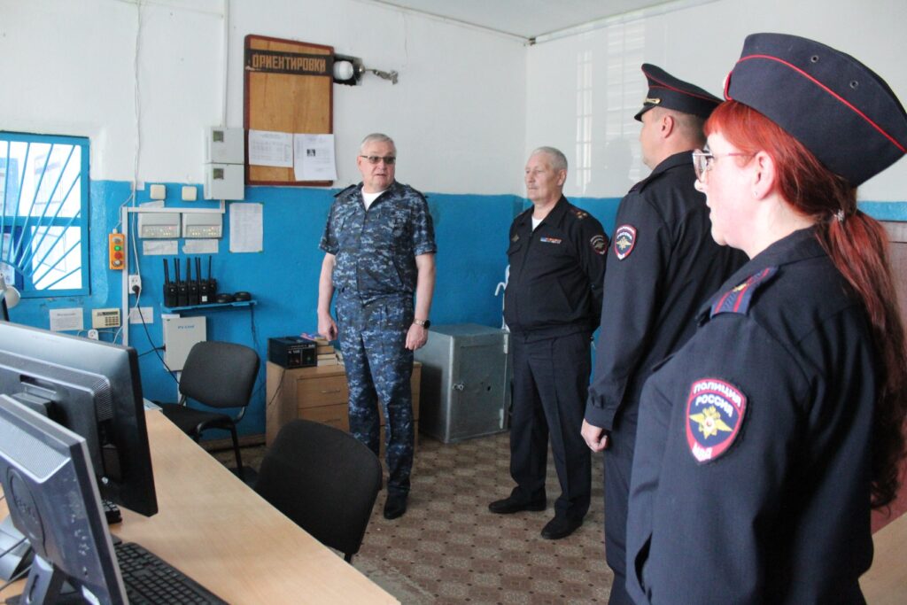 Глава свердловской полиции посетил с рабочим визитом Сосьвинский и Гаринский ОВД