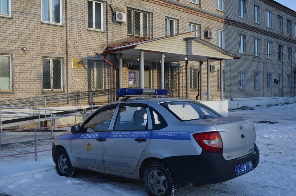 Свердловская полиция устанавливает обстоятельства гибели пожилой женщины в Ирбите