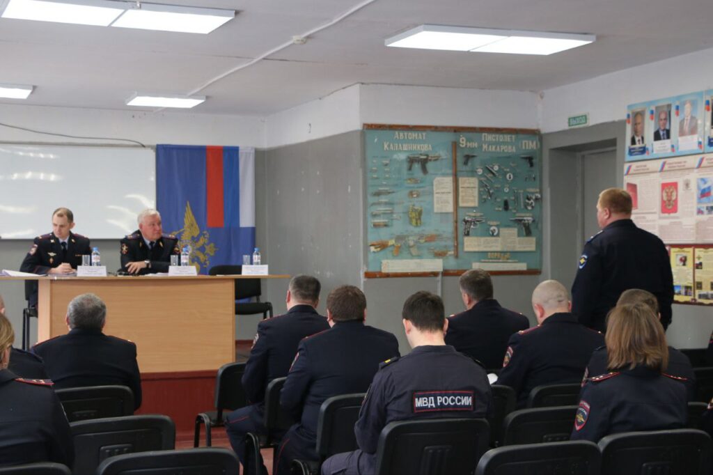 Глава Свердловского гарнизона полиции Александр Мешков с рабочим визитом посетил ОВД Туринска
