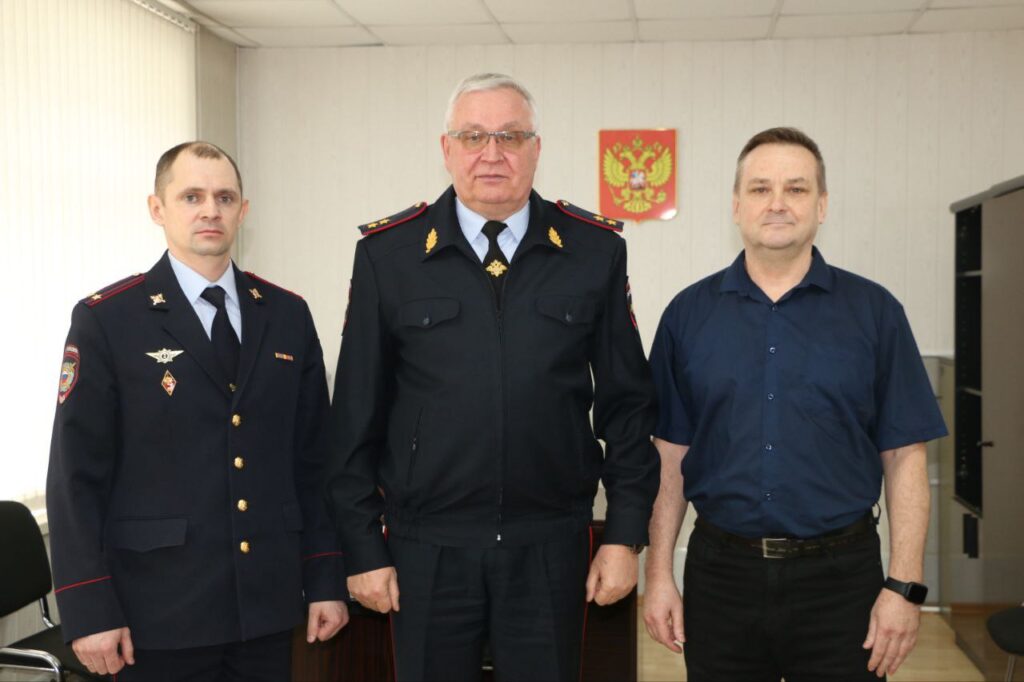 Глава Свердловского гарнизона полиции Александр Мешков с рабочим визитом посетил ОВД Туринска